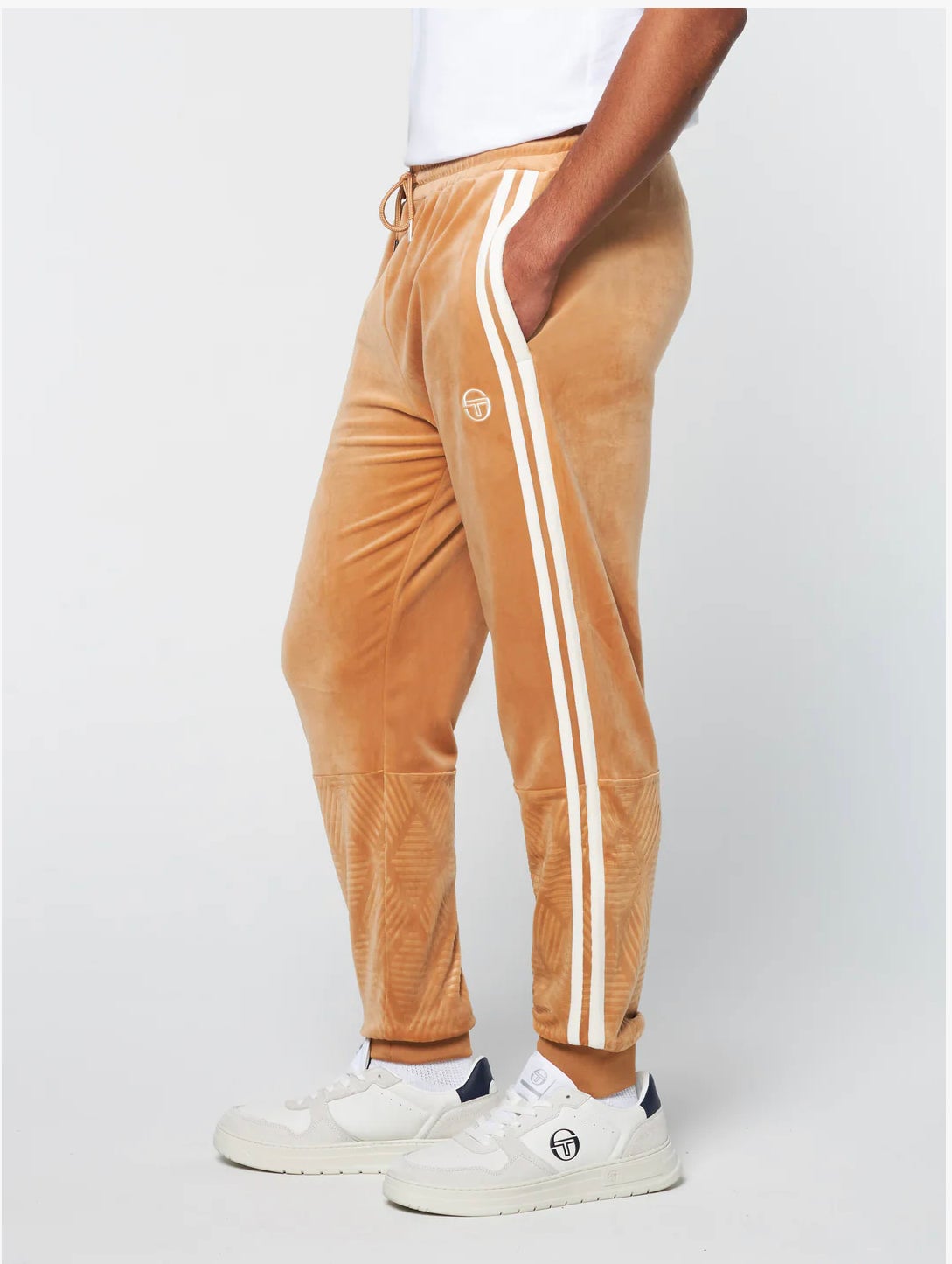 FILA lip Cyrus Velour Sweatpant